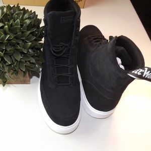 dr martens kamar black